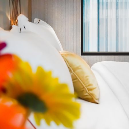 Glow Sukhumvit 5 Банкок Екстериор снимка